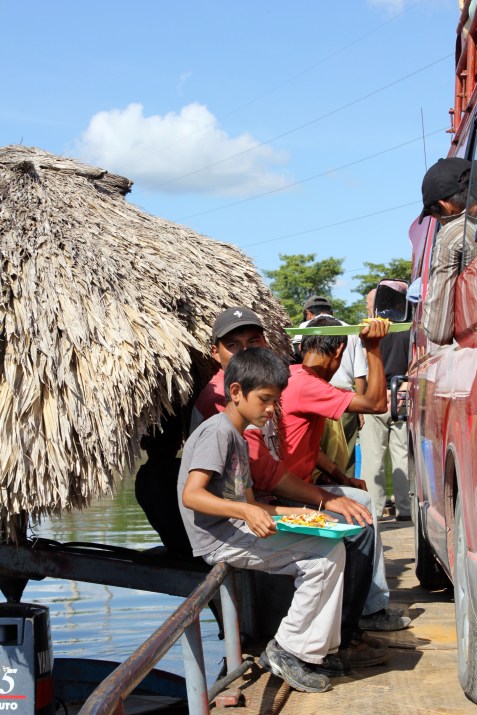 IMG_5696 Young boy selling food