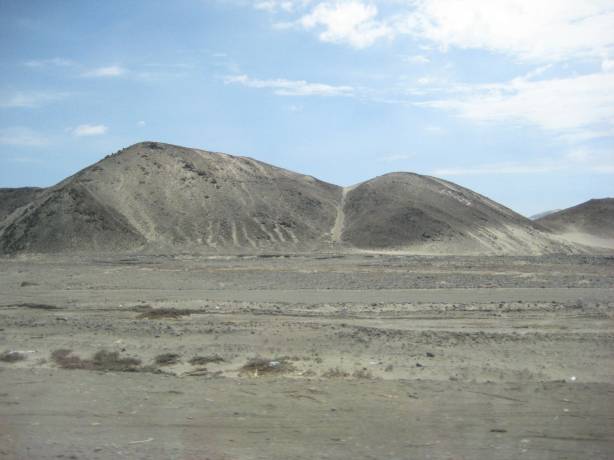 Driving through the deserts of Northern Argentina